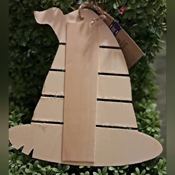 NWT 59Pc Christmas 🎄 Craft Bundle | Wood Ornaments | Tin Container | Wood Signs - Picture 14 of 16